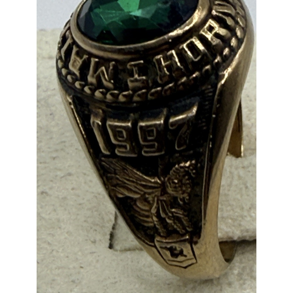 Vintage Class Ring Malvern HS Hornets 1997 Gold Tone Green Stone Size 6.75 - Picture 3 of 9